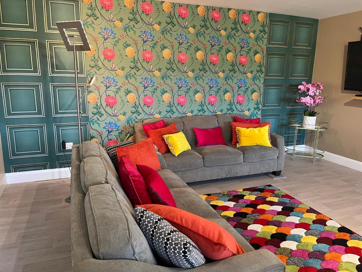 דנגאנון Ashbrook House Apartments מראה חיצוני תמונה