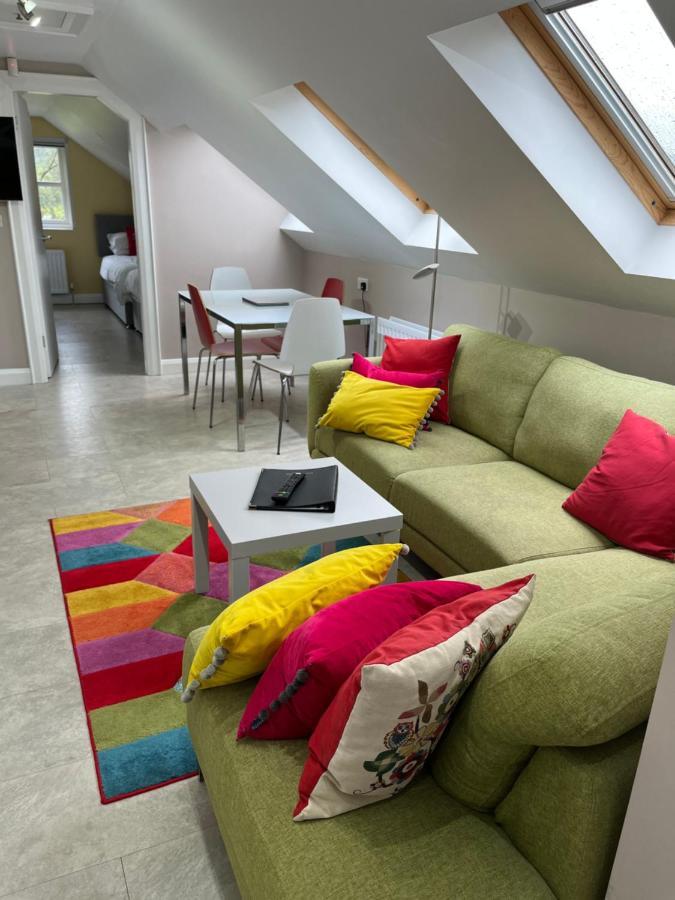 דנגאנון Ashbrook House Apartments מראה חיצוני תמונה