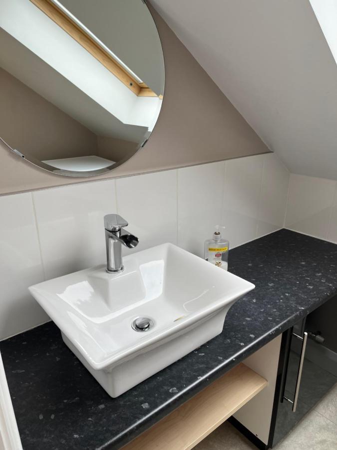 דנגאנון Ashbrook House Apartments מראה חיצוני תמונה