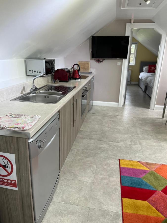 דנגאנון Ashbrook House Apartments מראה חיצוני תמונה