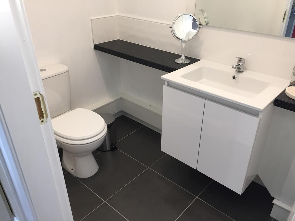 דנגאנון Ashbrook House Apartments מראה חיצוני תמונה