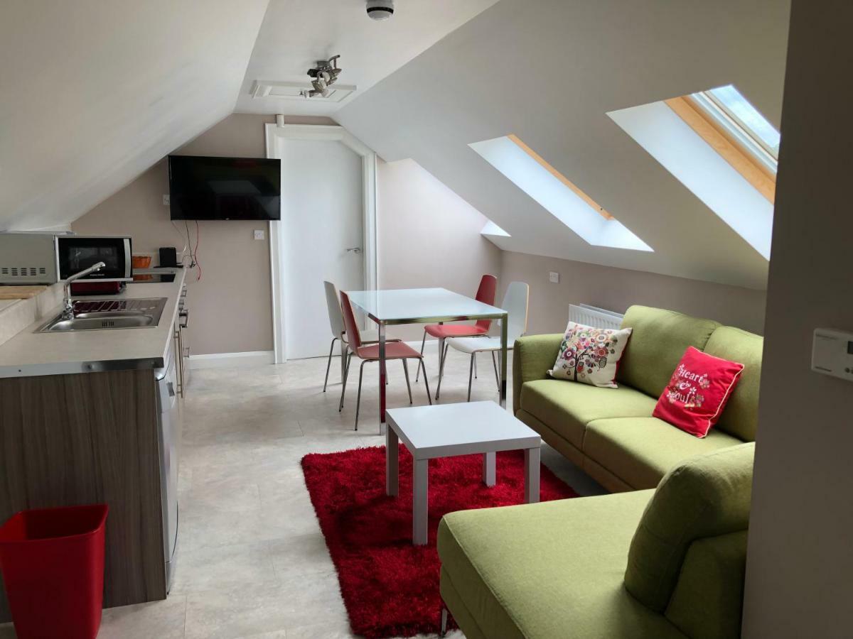 דנגאנון Ashbrook House Apartments מראה חיצוני תמונה